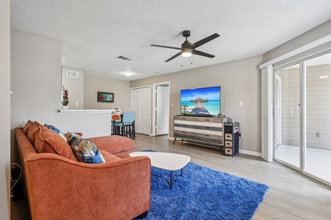 Sala de estar - Laguna Place Apartments