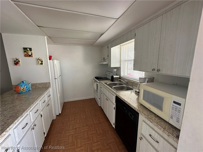 Building Photo - 4715 Leucadendra Dr