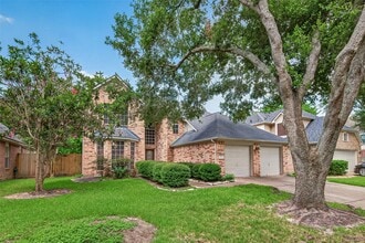 Building Photo - 2710 Five Oaks Dr
