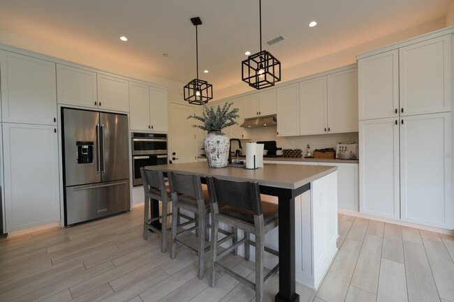Building Photo - 145 Plum Lily