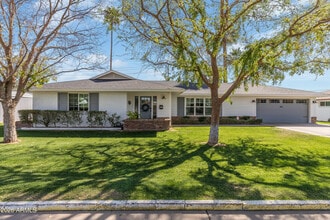 Building Photo - 4211 E Whitton Ave