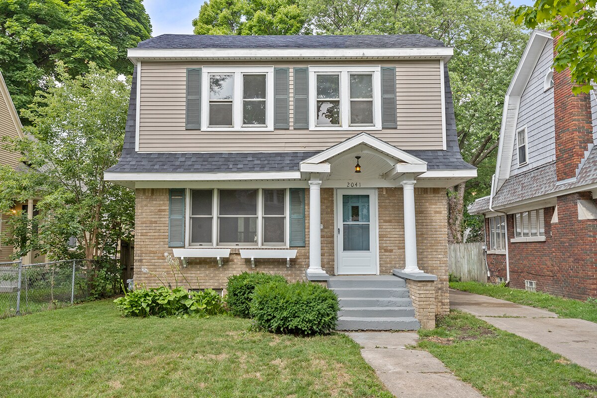 Foto principal - 2041 Francis Ave SE