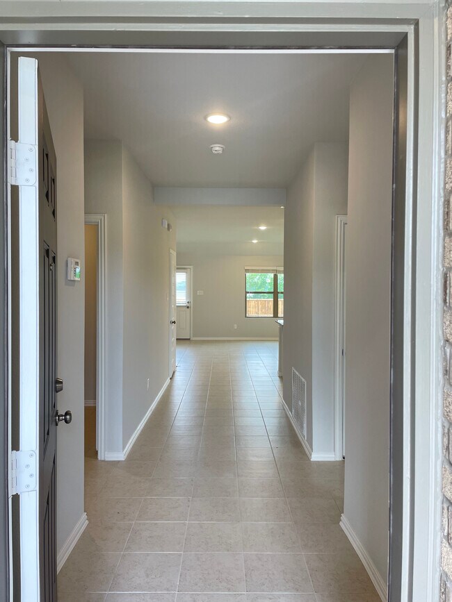 Foto del edificio - 1436 Foxglove Pk