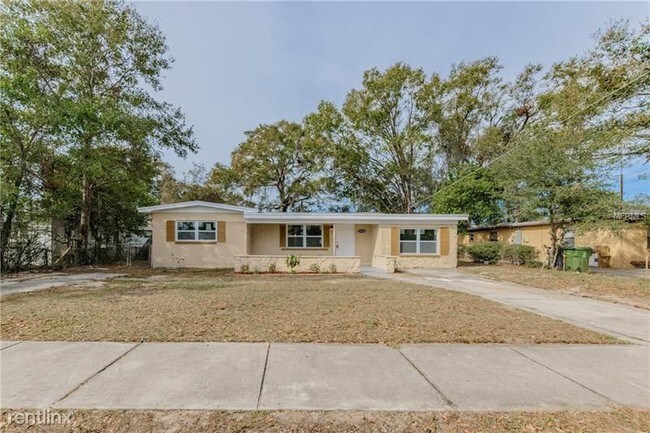 Building Photo - 10906 N Lantana Ave