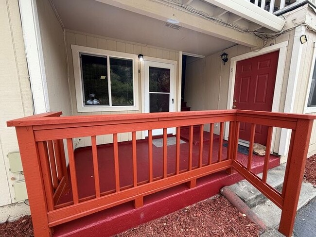 Photo - Petite 2 Bedroom, 1 Bath with yard House
