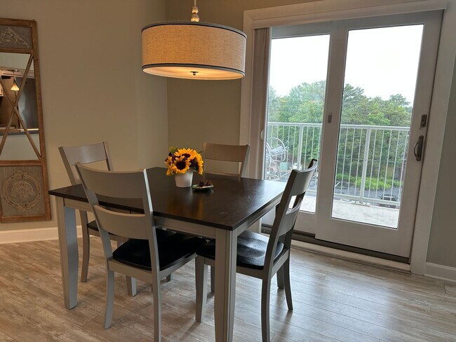 Building Photo - Furnished Ocean Front 2Bed 2Bath Winter Re...