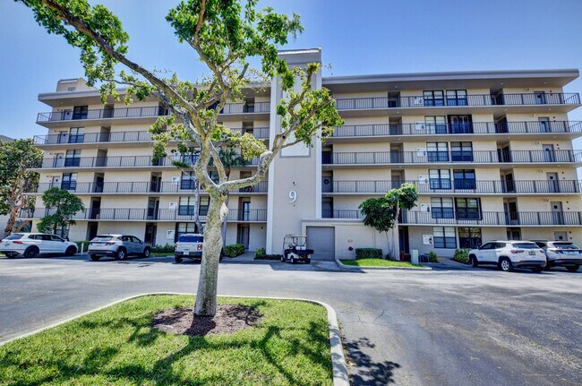 Foto del edificio - 9 Royal Palm Way