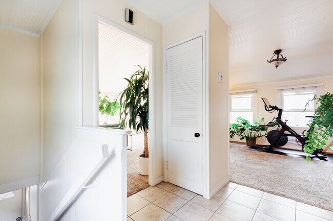 Foto del edificio - 129 Ocean Park Blvd