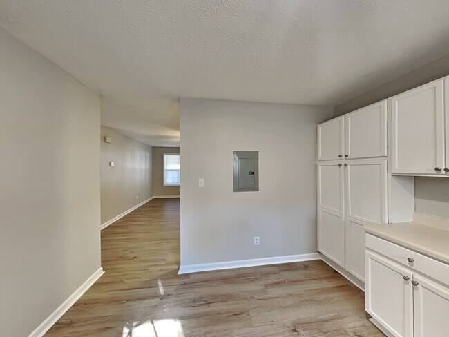 Foto del edificio - 546 Baron Dr