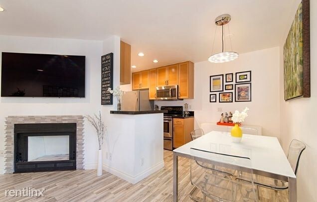 Foto del edificio - 1 br, 1 bath - 4657 Iowa St Apt 2
