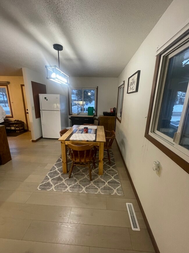 Building Photo - 1134 McKinley Ave