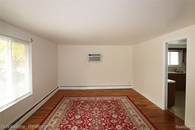 Foto del edificio - 2 Glendale Dr