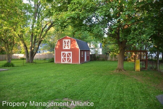 Building Photo - 3 br, 1.5 bath House - 109 Van Mara Drive