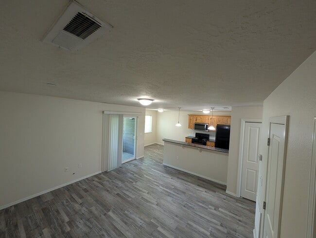 Building Photo - 1352 S Edgewater Cir