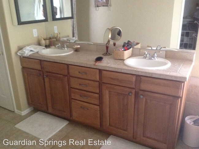 Foto del edificio - 12553 Highland Oaks Pl