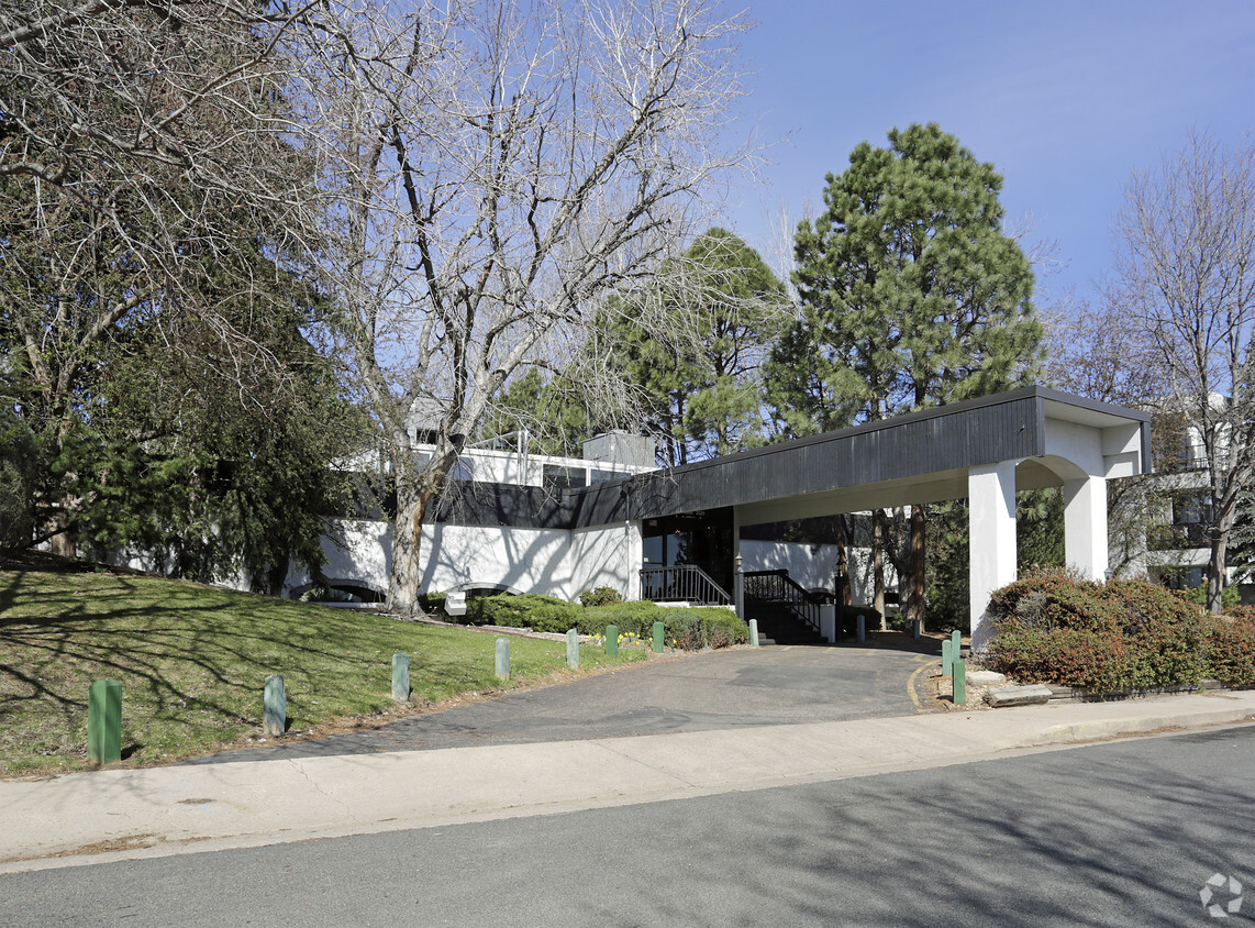 Building Photo - Atrium Condominiums