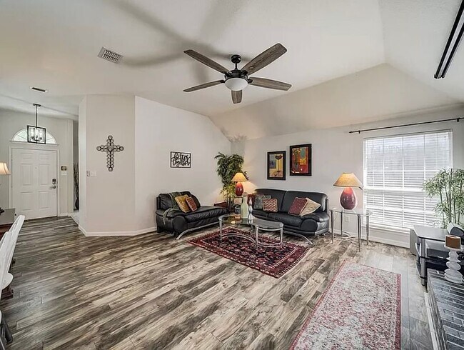 Foto del edificio - 5558 Mesa Verde Ct