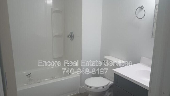 Foto del edificio - 325 Hudson Ave