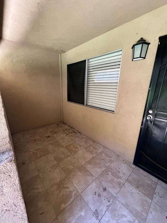 Building Photo - 2501 W Redondo Beach Blvd