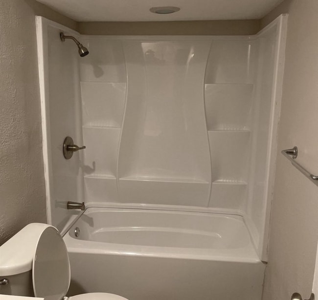 Building Photo - 7626 Claybrook Rd