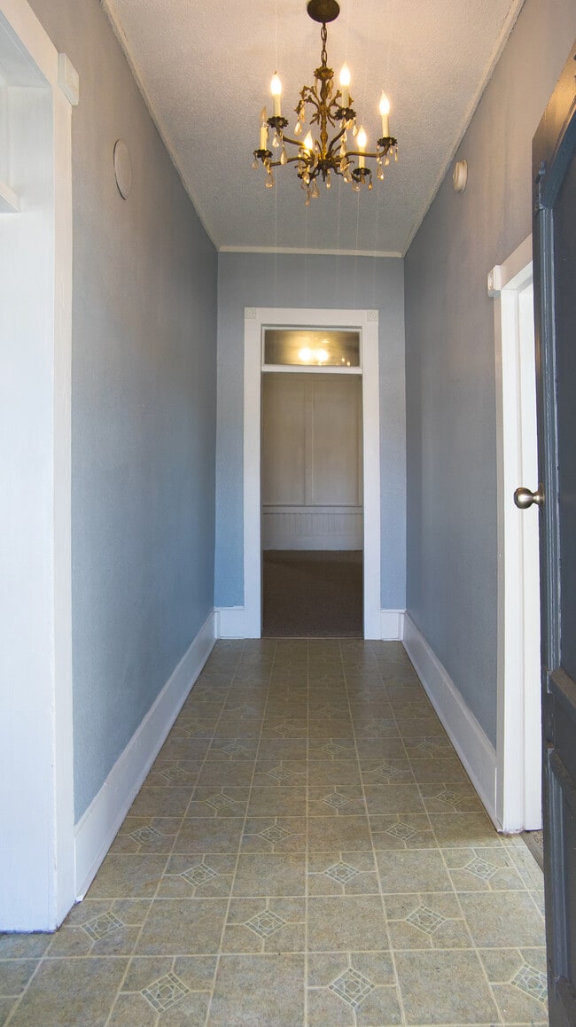 Foto del edificio - 617 Holcomb St