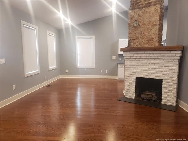 Building Photo - 1219 Hilltop Ave