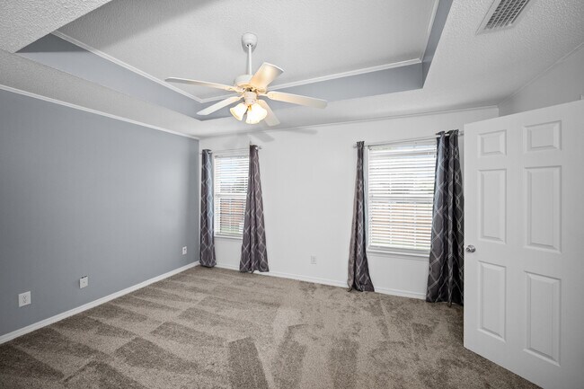 Foto del edificio - 7684 Avery Ln