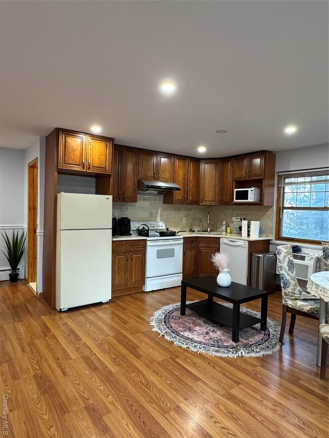 Building Photo - 287 NY-32