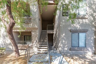 Building Photo - 8250 N Grand Canyon Dr