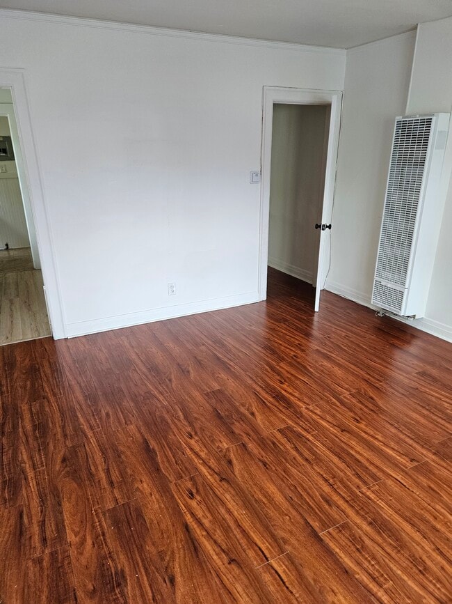 2711 Cimarron St Unit 2711 and onehalf, Los Angeles, CA 90018 Apartments in Los Angeles, CA