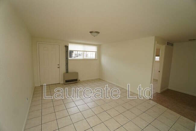 Foto del edificio - 1118 Rosemary St