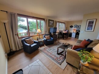 Building Photo - 1010 Steller Way