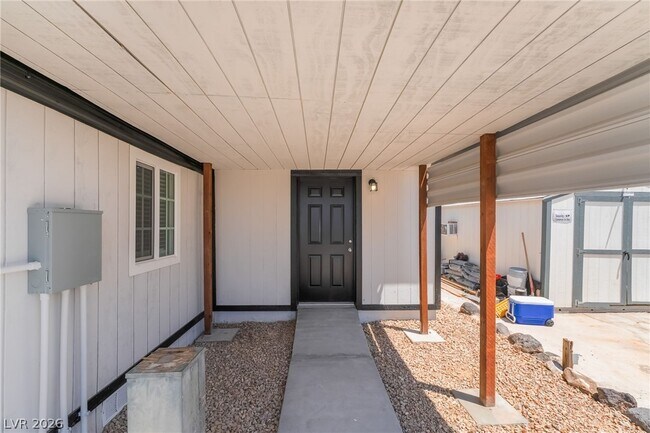 Building Photo - 5402 Tahoe Dr