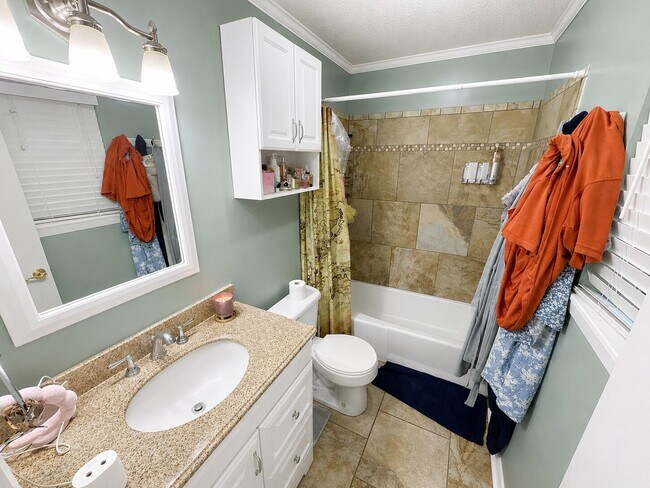 Foto del edificio - 8514 Timberwood Ln