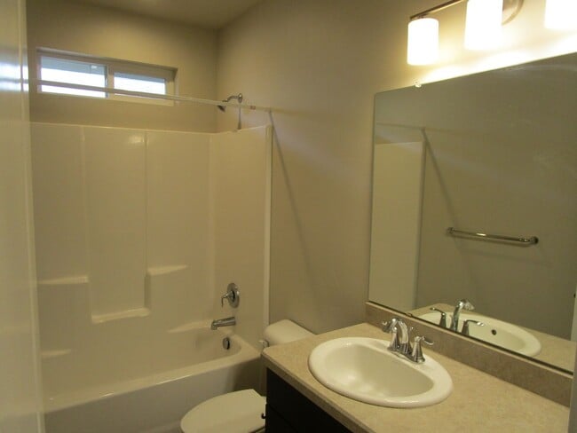 Building Photo - 0598