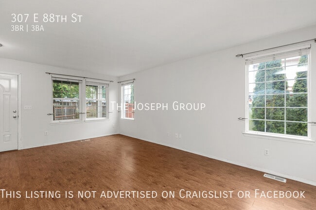 Foto del edificio - Beautiful 3BD/2.5BA Tacoma Craftsman!