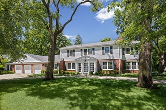 Building Photo - 1150 Willow Ln