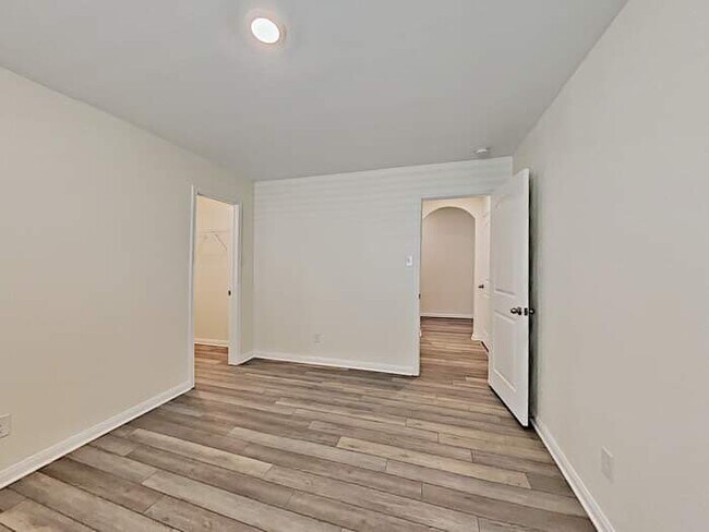 Building Photo - 7914 Cactus Plum Dr
