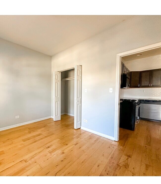 Foto del edificio - 3811 W Hirsch St