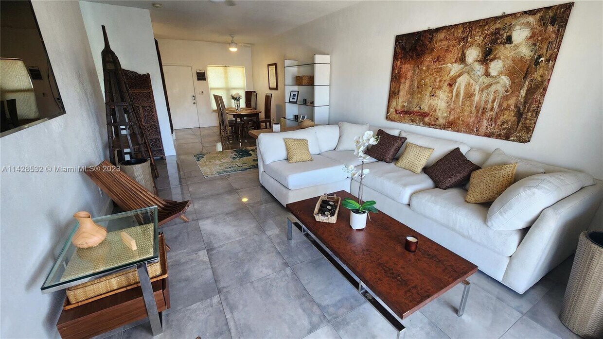 Foto del edificio - 2225 NE 123rd St