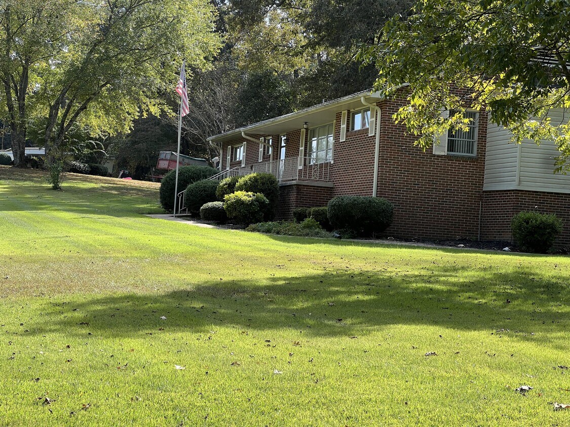 671 Doyle St, Westminster, SC 29693 House Rental in Westminster, SC