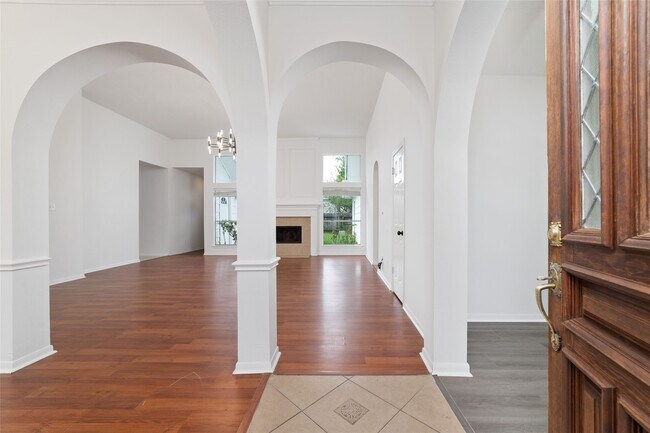 Foto del edificio - 4211 Torrey Creek Ln