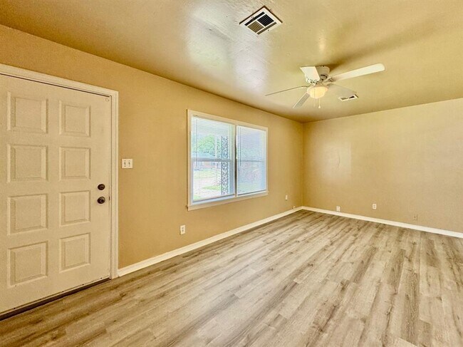 Foto del edificio - 3222 N Holman Ct