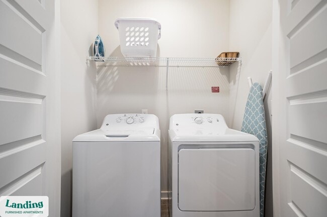 Building Photo - 1270 Hillcrest Dr