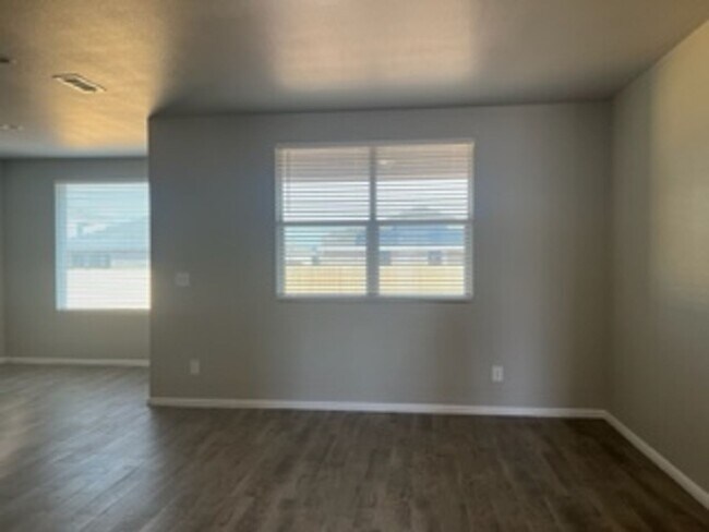Foto del edificio - For Lease - 1605 Camden Court - Odessa, TX