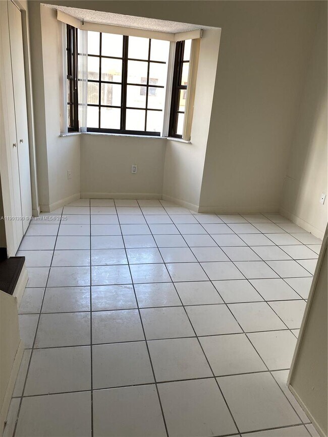 Foto del edificio - 12045 SW 18th St