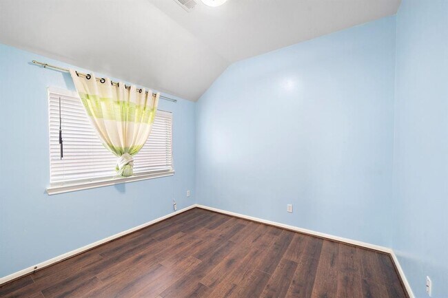 Building Photo - 13211 Boxwood Terrace Dr