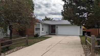 Building Photo - 5473 Alteza Dr