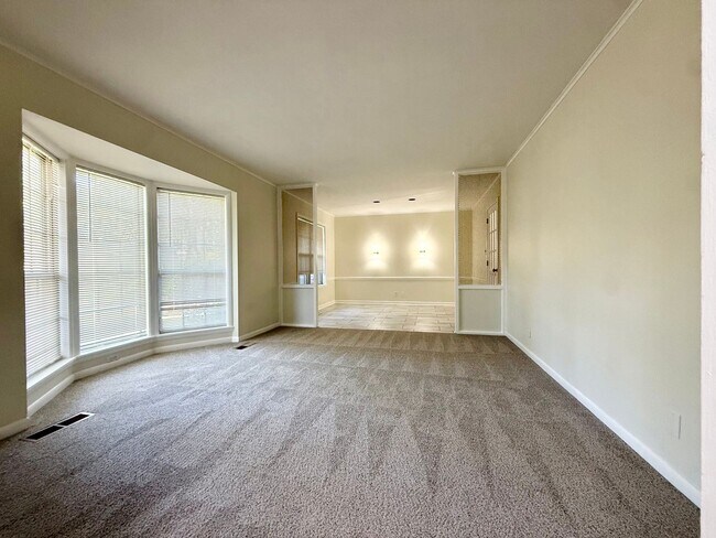Foto del edificio - 5625 S Trenton Ave