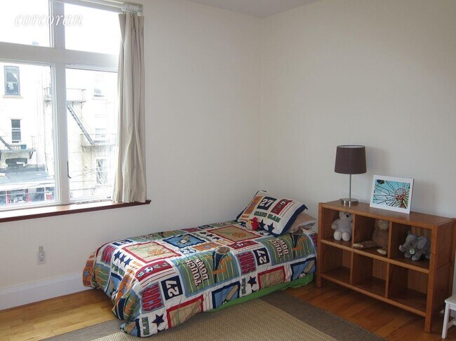 Second Bedroom - 675 Sackett St